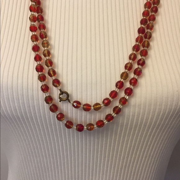 Red with fine hints of yellow beaded necklace NWOT - Picture 3 of 3
